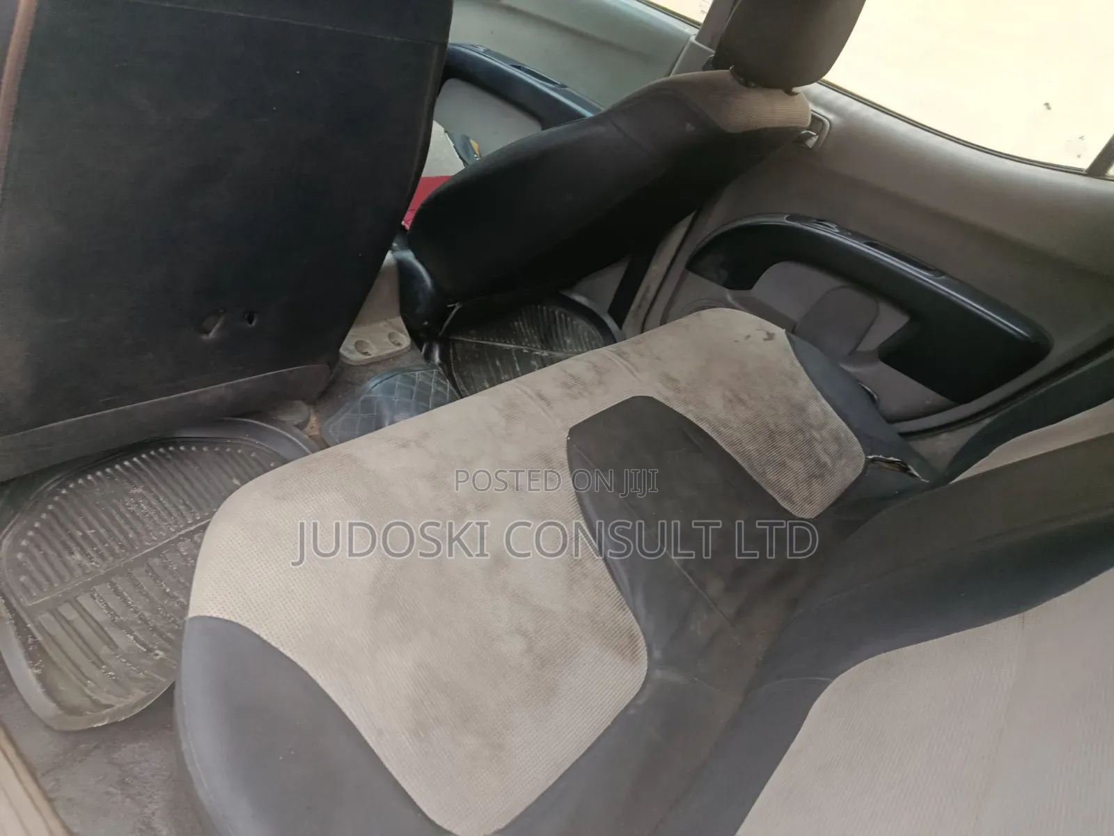 Mitsubishi L200 2010