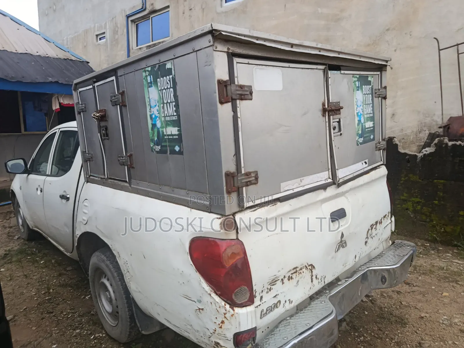 Mitsubishi L200 2010