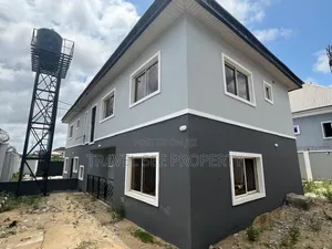 4bdrm Duplex in Treasure Estate for sale