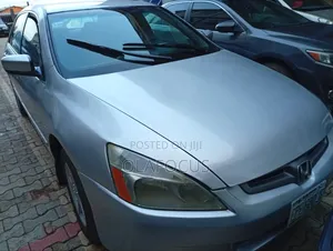 Honda Accord 2005 Silver