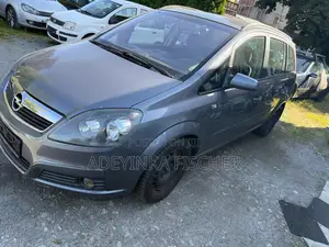 Opel Zafira 2007 Gray
