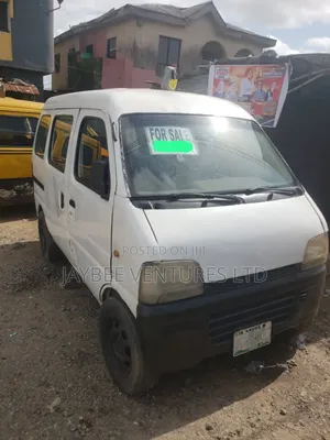 Suzuki Every 2000 White
