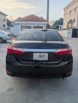 Toyota Corolla 2016 Black