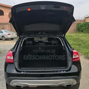 Mercedes-Benz GLA 250 2016 Black