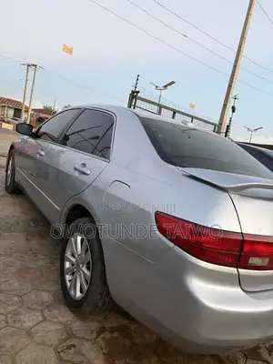 Honda Accord 2006 Silver