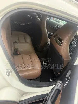 Mercedes-Benz GLA 250 2016 White
