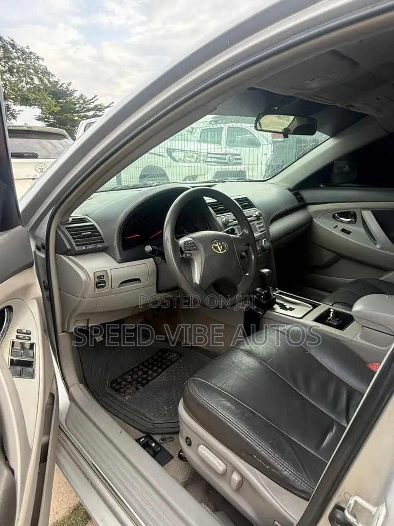 Toyota Camry 2008 Silver