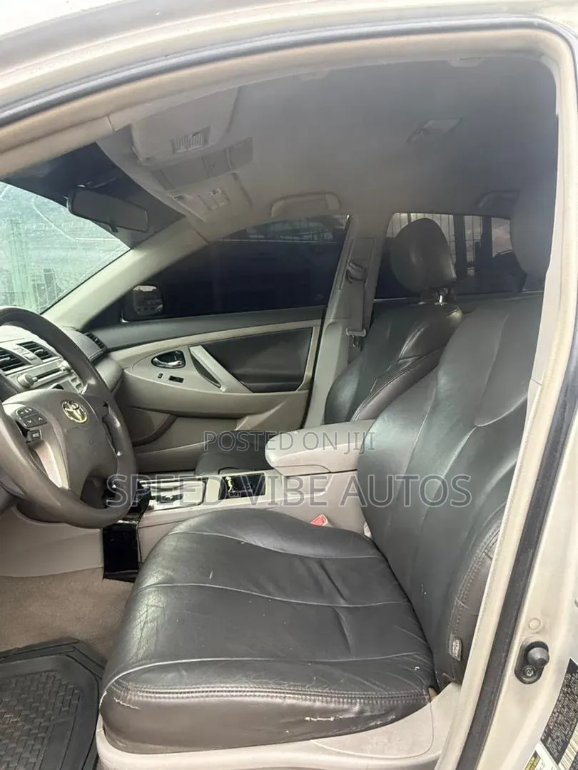 Toyota Camry 2008 Silver