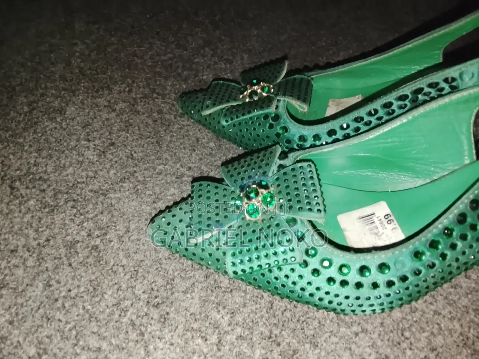 Green Heel Shoes (Pumps)