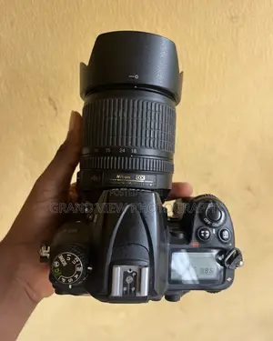 Nikon D7000 With 18-105mm and 32gb Memory Card