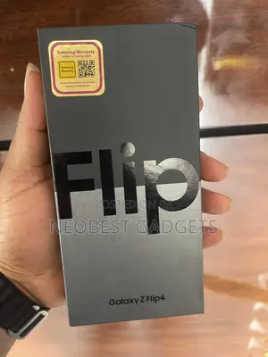 New Samsung Galaxy Z Flip4 256 GB Black