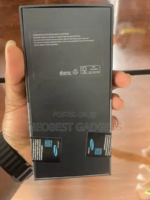 New Samsung Galaxy Z Flip4 256 GB Black