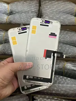 iPhone 16 Pro Max Screen