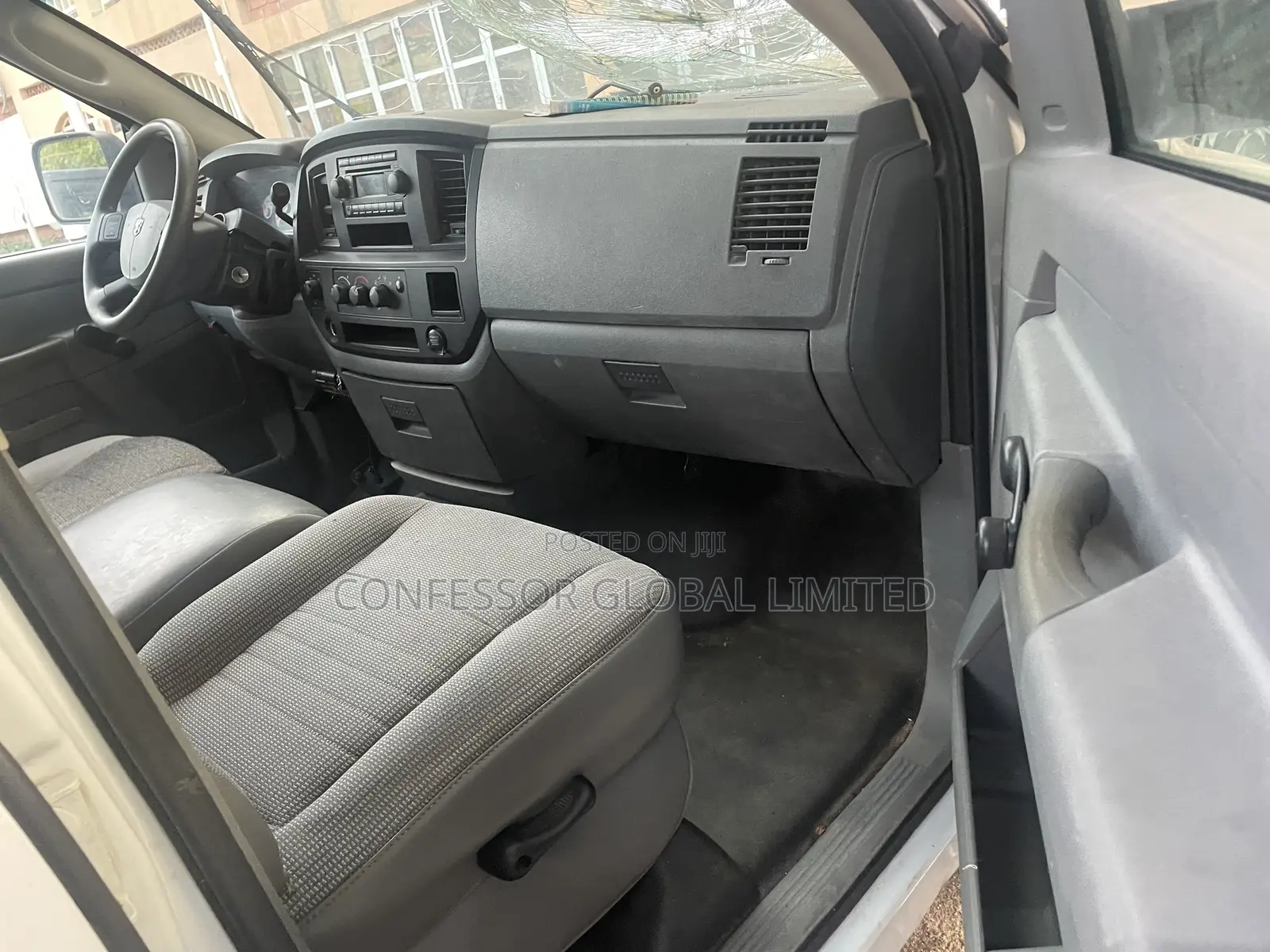 Dodge RAM 2006 White