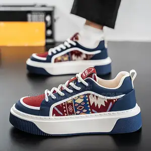 Unisex Casual Chunky Sneakers – White Lace-Up Fashion Trainers