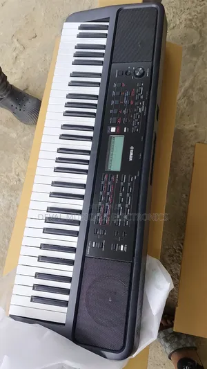 Yamaha Keyboard PSR E283