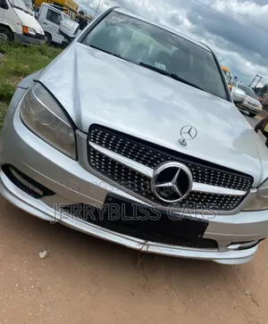 Mercedes-Benz C300 2009 Silver