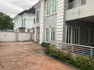 6bdrm Duplex in Ikeja Gra for rent