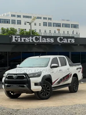 Toyota Hilux 2022 White