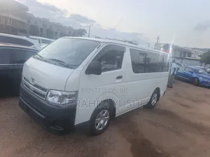 Toyota HiAce 2013 White
