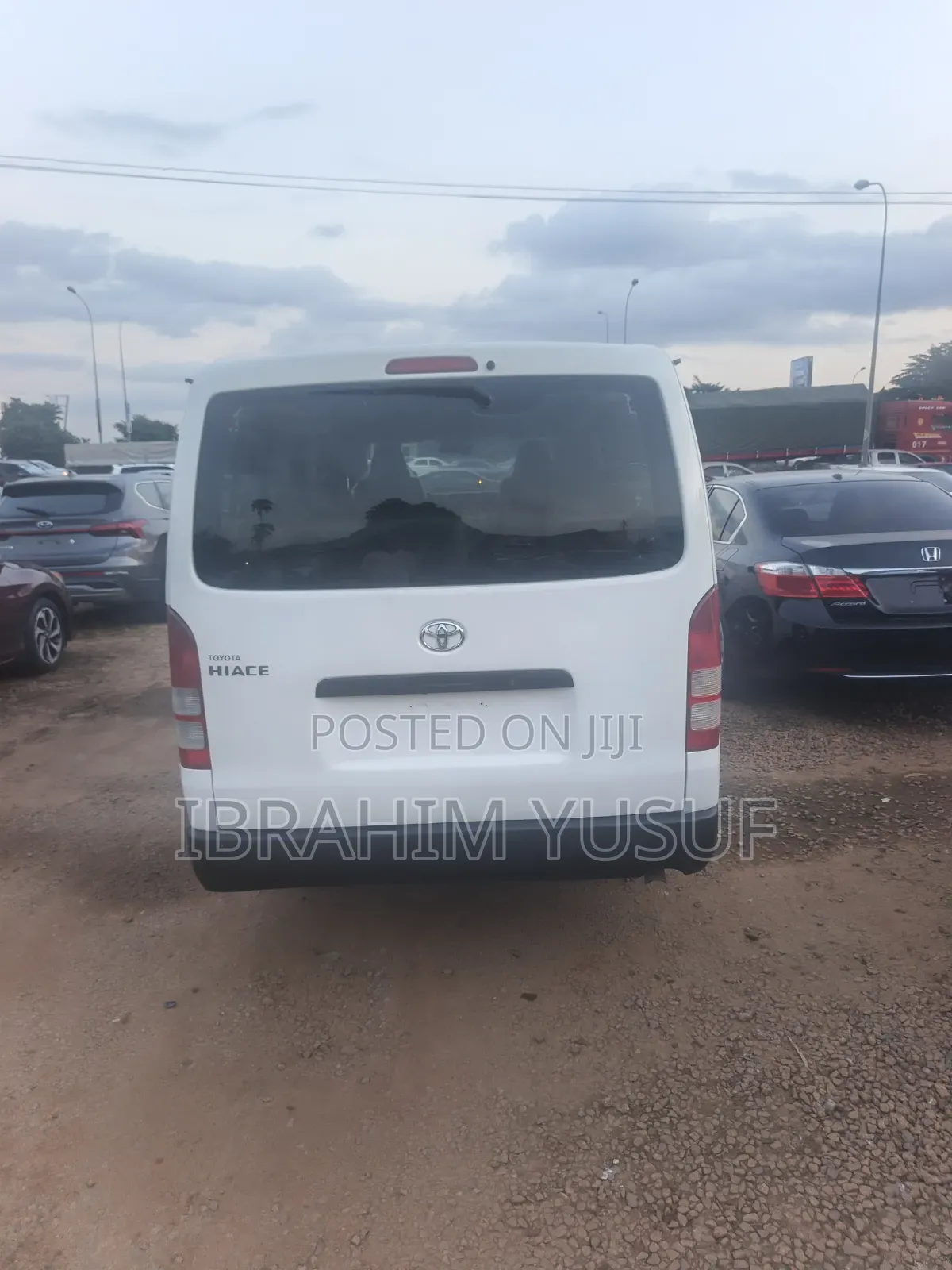 Toyota HiAce 2013 White