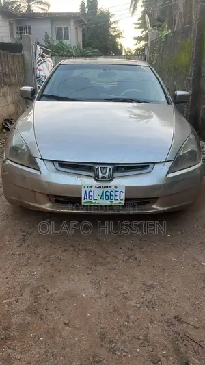 Honda Accord 2005 Gold