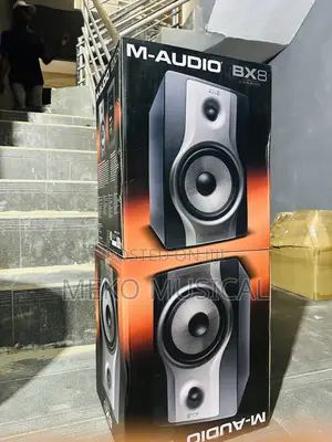 M-Audio Bx8 Carbon Studio Monitor Speaker