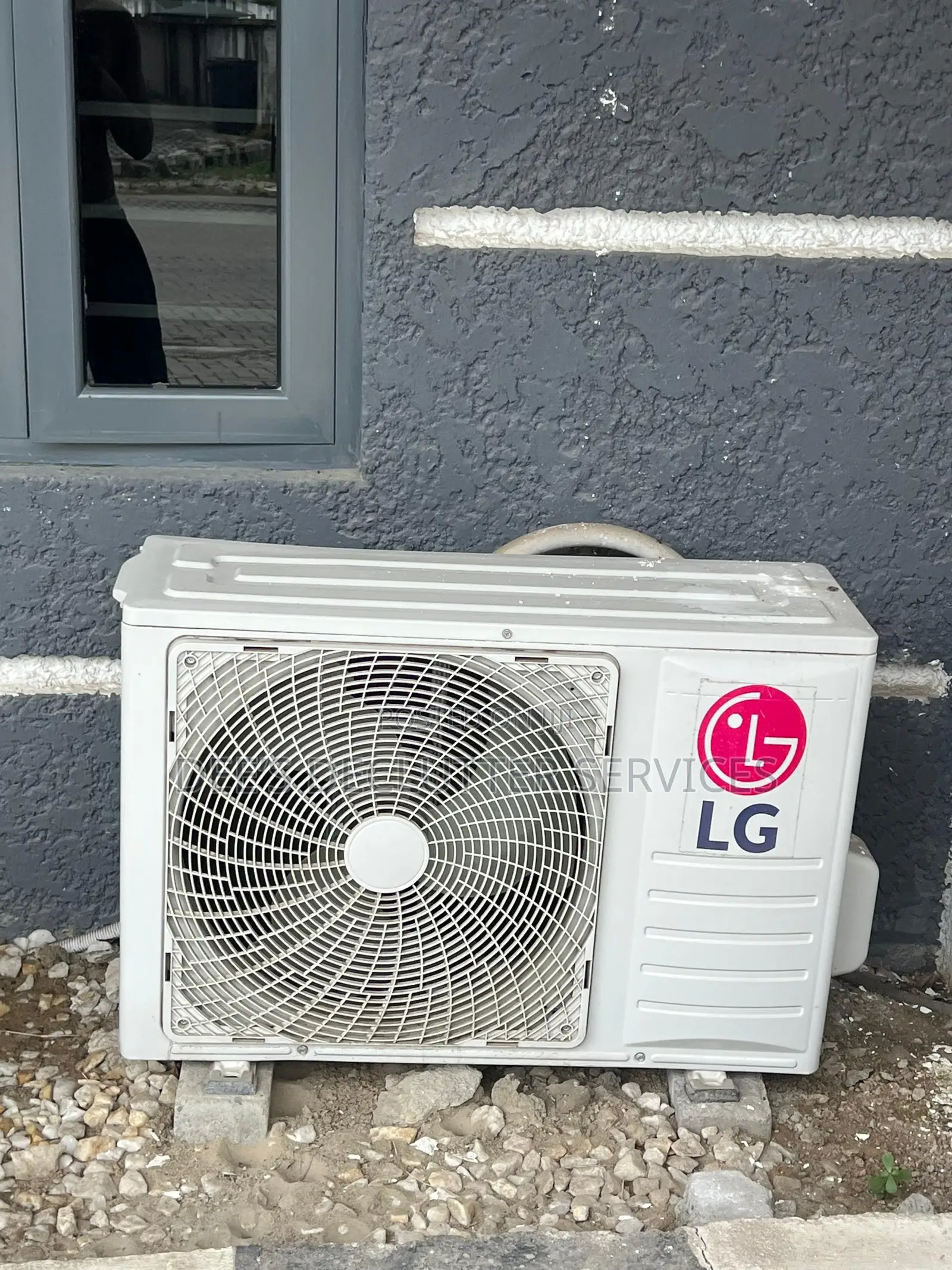 LG 2hp Non Inverted Standing AC