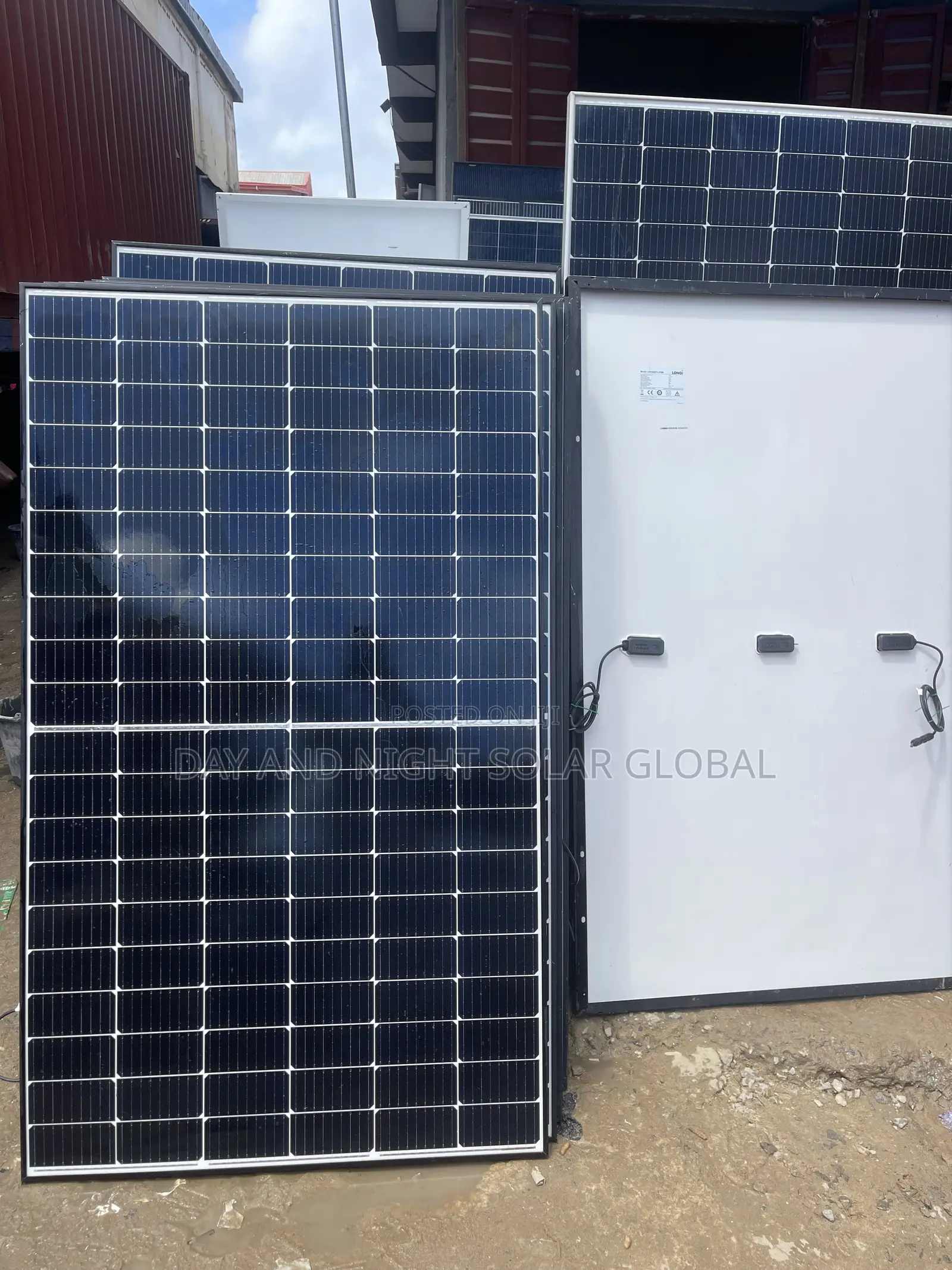Original Australian Used 370watts Halfcut Longi