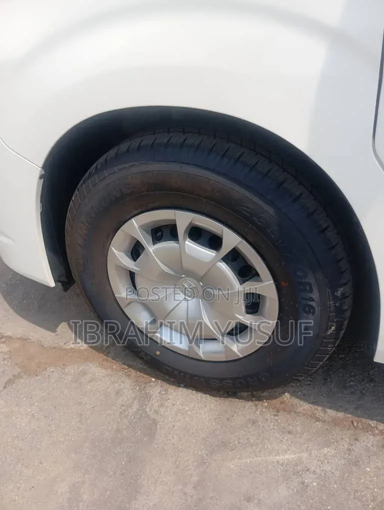 Toyota HiAce 2024 White