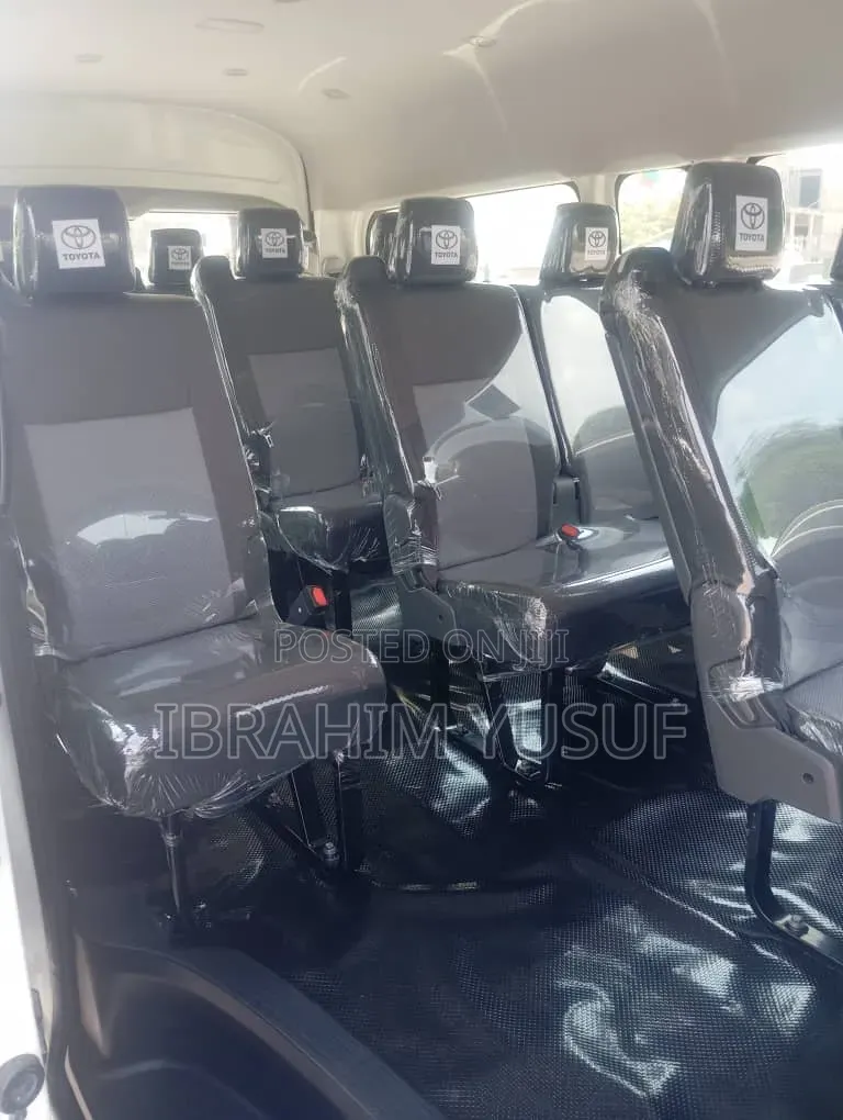 Toyota HiAce 2024 White