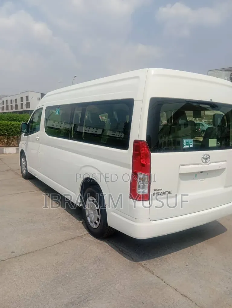Toyota HiAce 2024 White