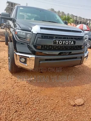 Toyota Tundra 2010 Black
