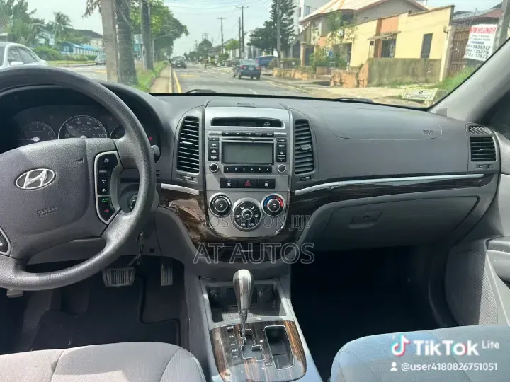 Hyundai Santa Fe Limited 2011 White