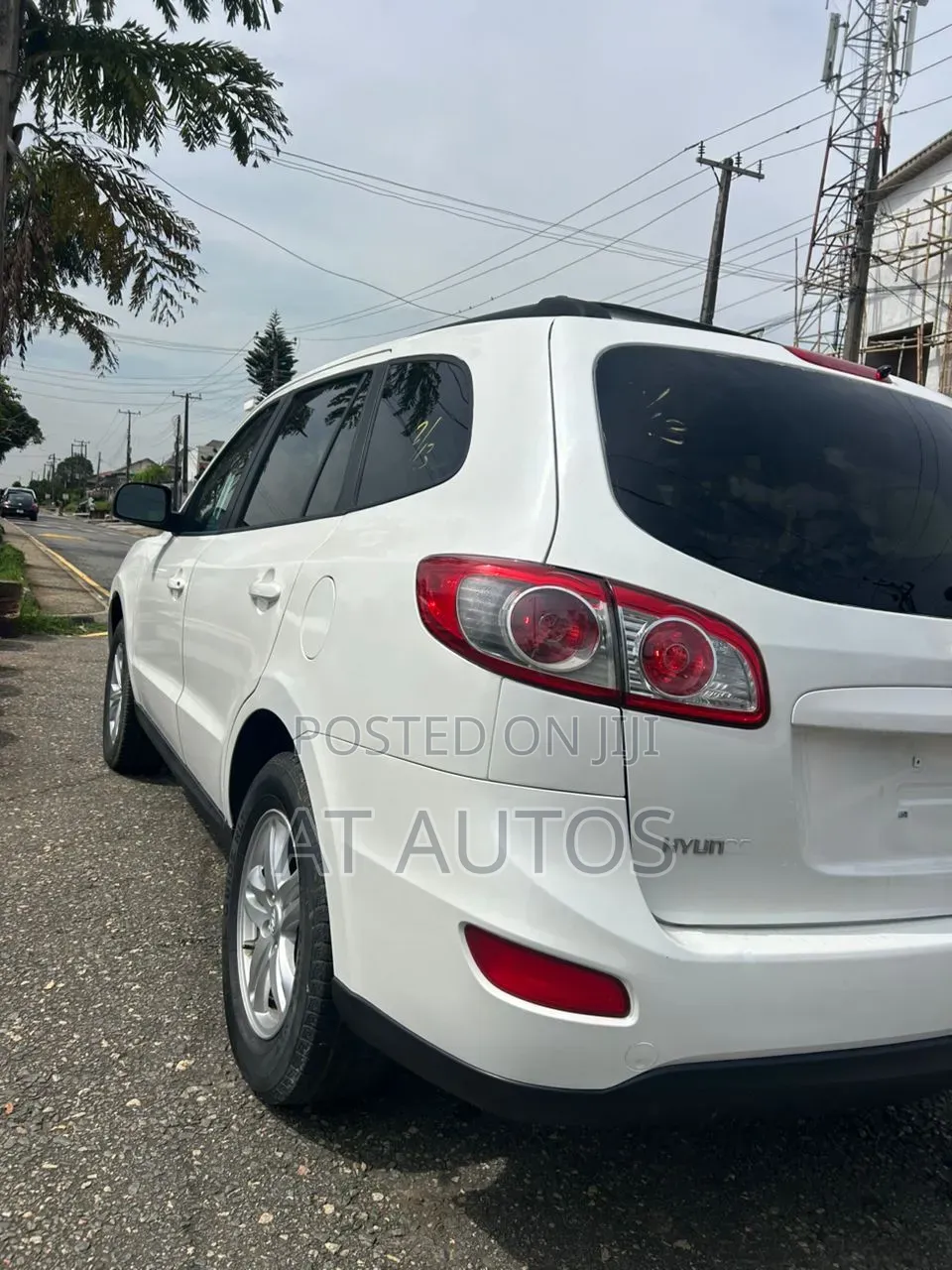 Hyundai Santa Fe Limited 2011 White