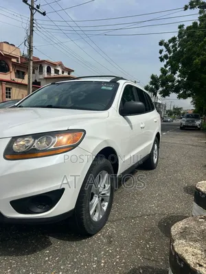 Hyundai Santa Fe 2011 White
