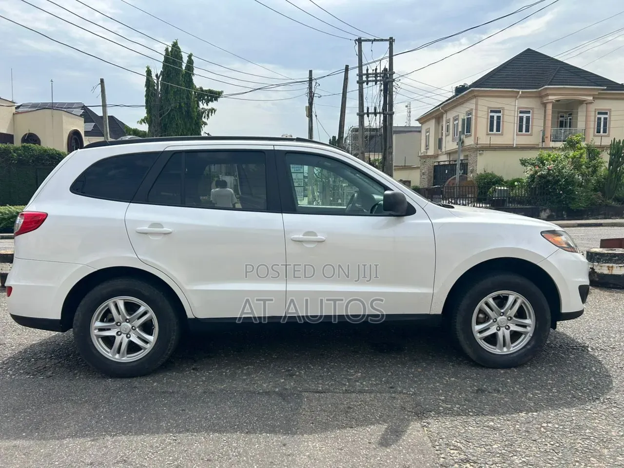 Hyundai Santa Fe Limited 2011 White