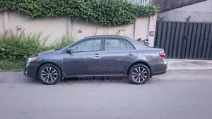 Toyota Corolla 2011 Gray