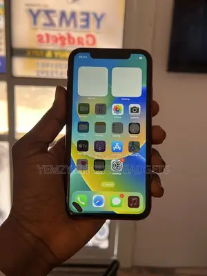 Apple iPhone XR 64 GB Red