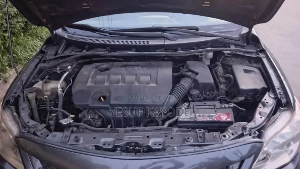 Toyota Corolla 2011 Gray