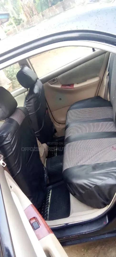 Toyota Corolla LE 2004 Black