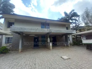 10bdrm Duplex in Zone B for sale
