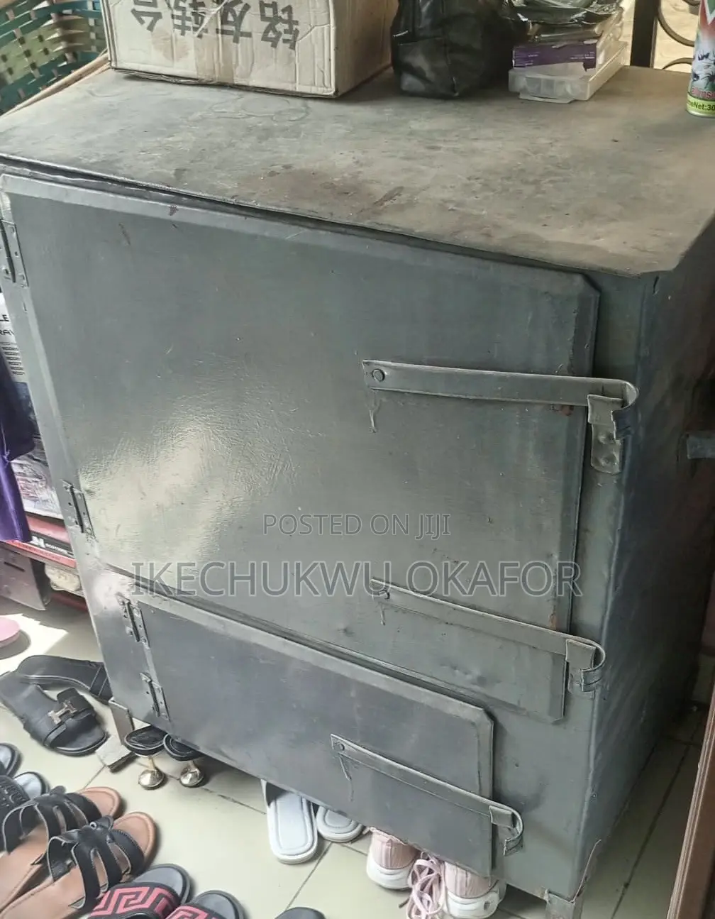 Oven for Baking