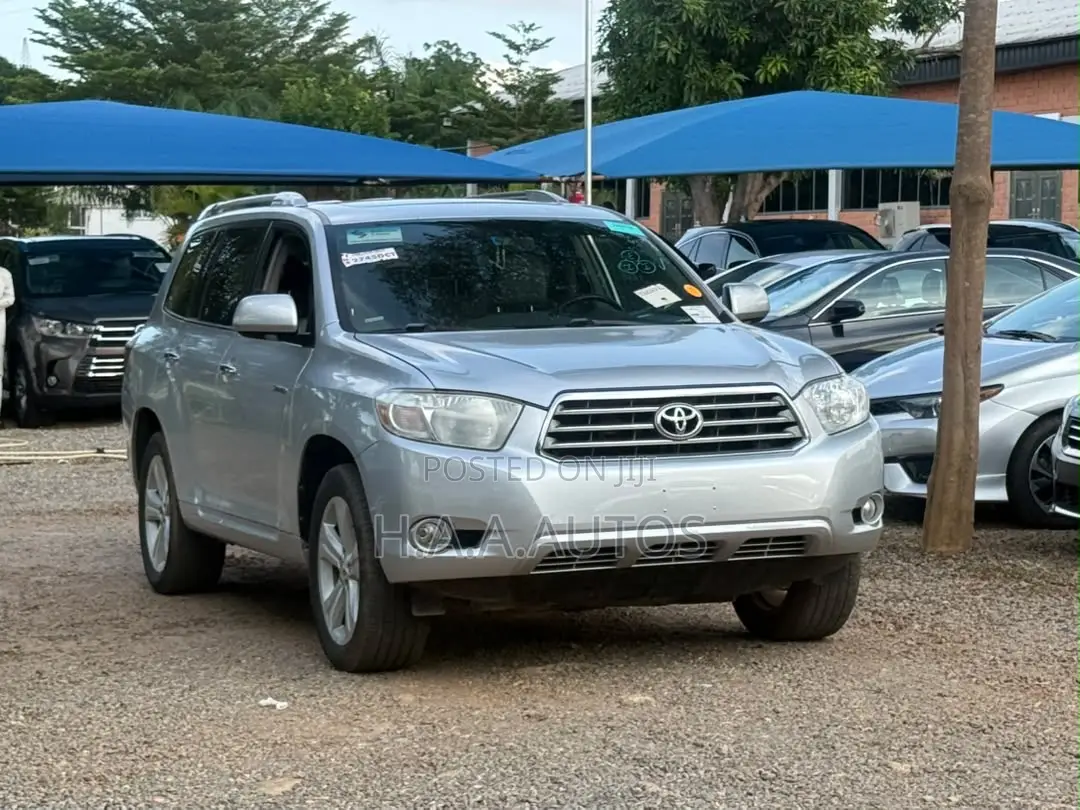 Toyota Highlander Limited 2010 Silver