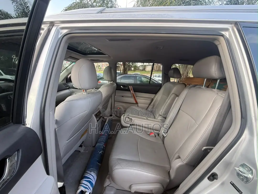 Toyota Highlander Limited 2010 Silver