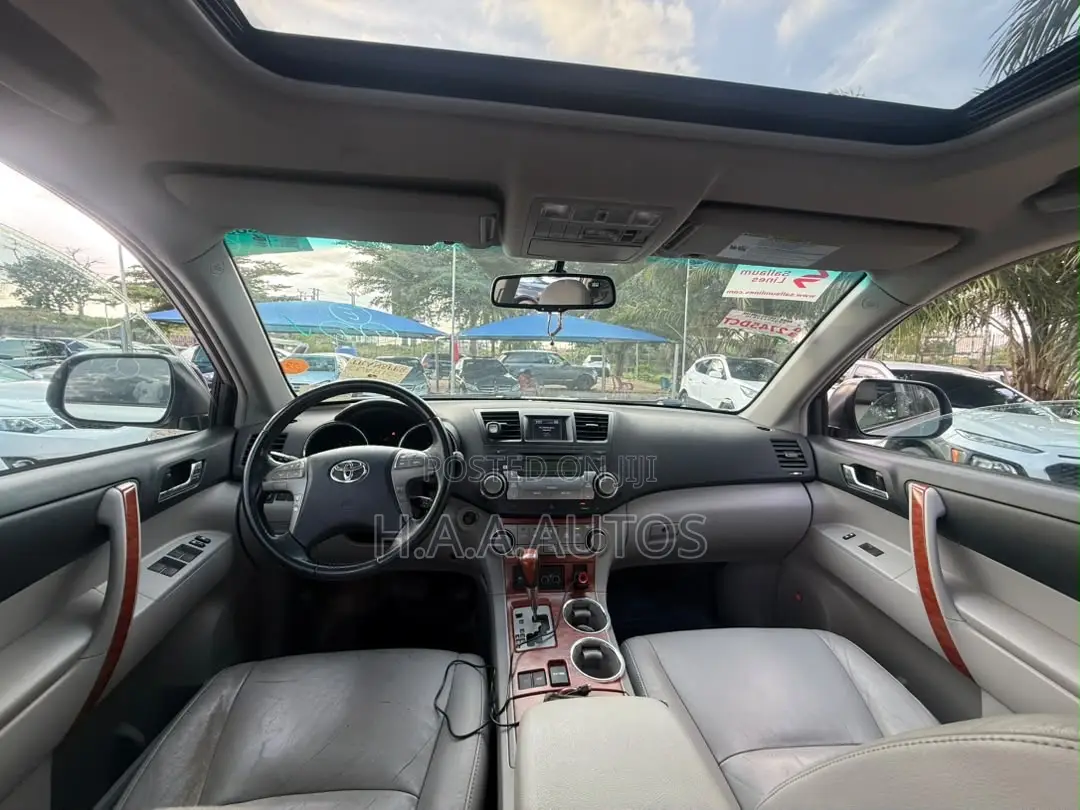 Toyota Highlander Limited 2010 Silver