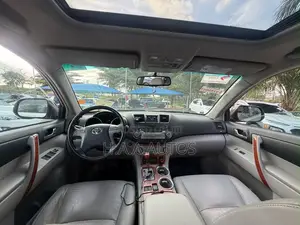Toyota Highlander Limited 2010 Silver