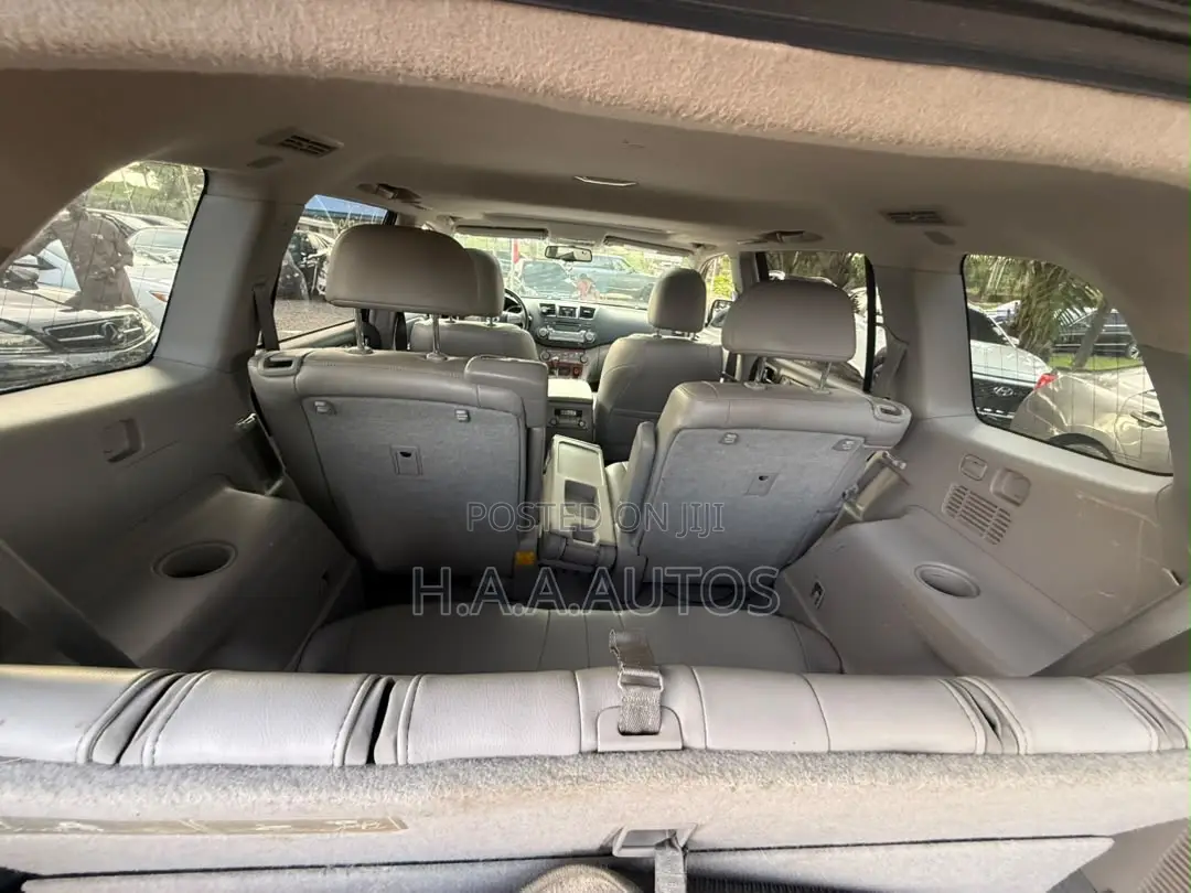 Toyota Highlander Limited 2010 Silver