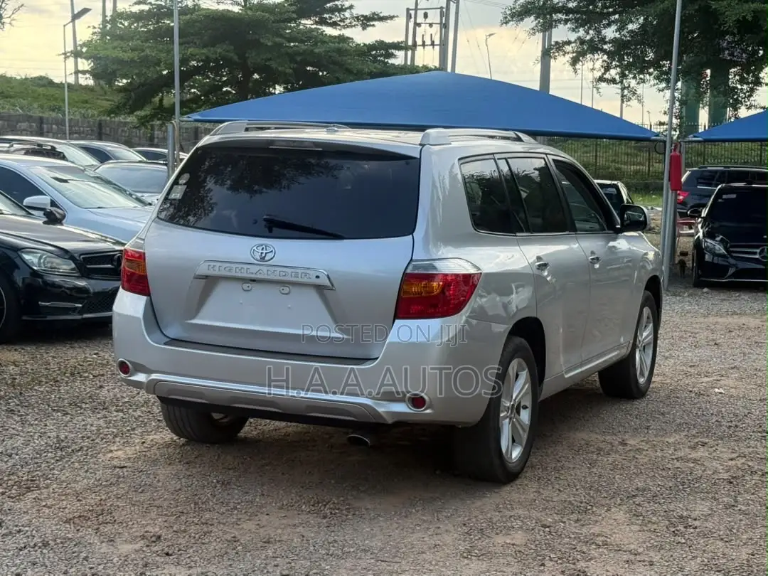 Toyota Highlander Limited 2010 Silver