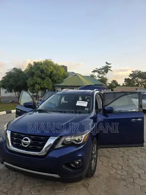 Nissan Pathfinder 2020 Blue